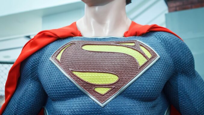 the 'S' crest on the chest of too woke superman